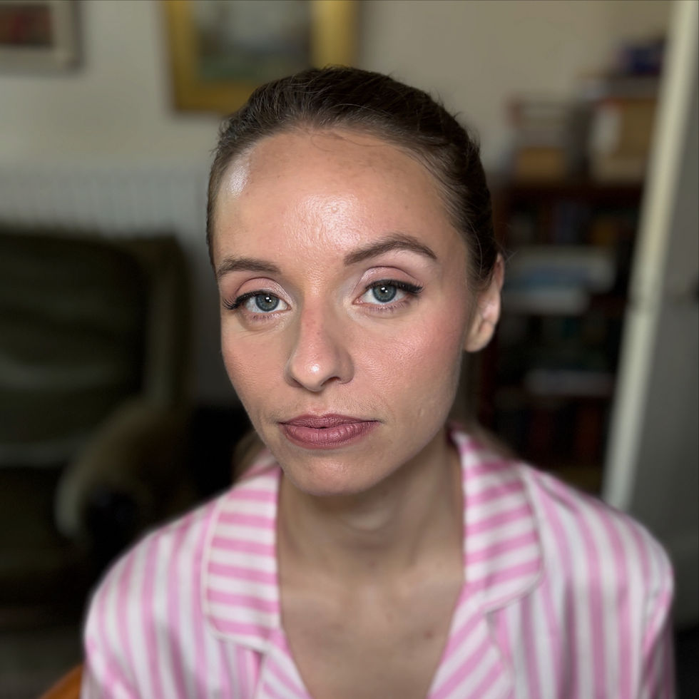 bridesmaids, bridesmaids makeup, natural makeup, softglam makeup, bridal makeup artist, bristol makeup artist, pink bridesmaid, blue bridesmaid, green bridesmaid, orange bridesmaid, red bridesmaid, bridesmaid dress, bristol mua, bridesmaid, snatural glam, natural makeup, soft glam makeup, wedding makeup, pink bridesmaid flowers, blue bridesmaid flowers