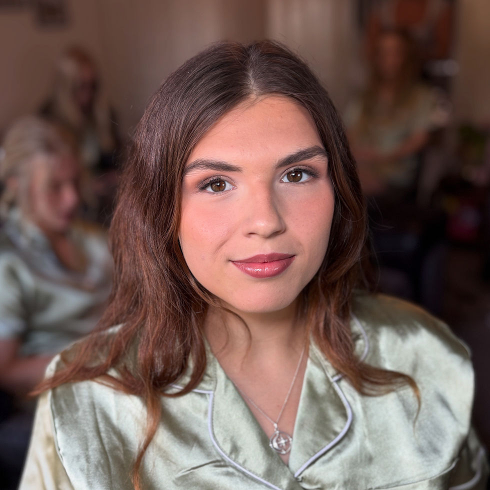 bridesmaids, bridesmaids makeup, natural makeup, softglam makeup, bridal makeup artist, bristol makeup artist, pink bridesmaid, blue bridesmaid, green bridesmaid, orange bridesmaid, red bridesmaid, bridesmaid dress, bristol mua, bridesmaid, snatural glam, natural makeup, soft glam makeup, wedding makeup, pink bridesmaid flowers, blue bridesmaid flowers