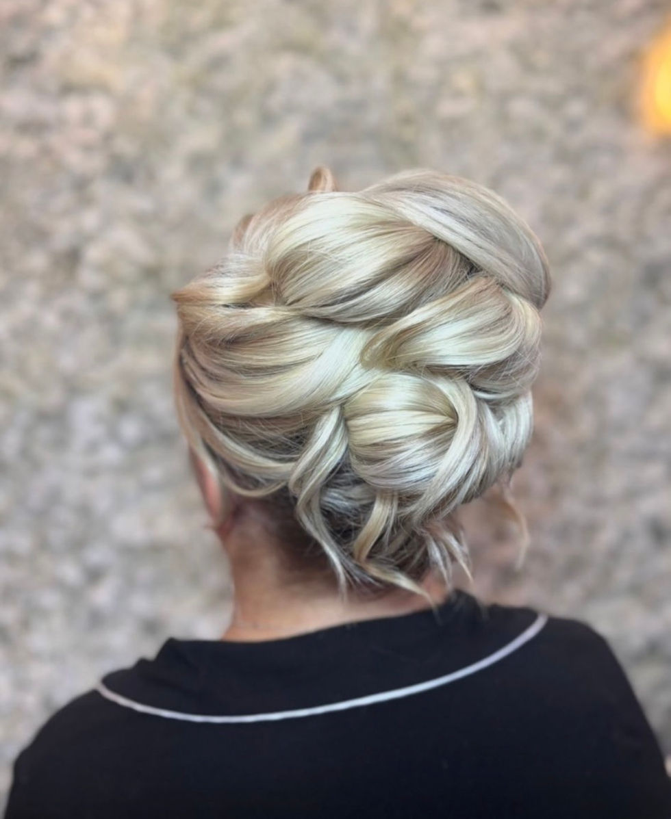 bridal hair, bride hair, bridesmaid hair, soft waves,bristol hairstylist, bridal hairstylist, hairstylist, wedding, wedding h