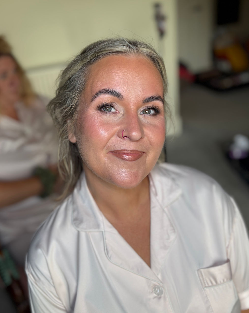 bridesmaids, bridesmaids makeup, natural makeup, softglam makeup, bridal makeup artist, bristol makeup artist, pink bridesmaid, blue bridesmaid, green bridesmaid, orange bridesmaid, red bridesmaid, bridesmaid dress, bristol mua, bridesmaid, snatural glam, natural makeup, soft glam makeup, wedding makeup, pink bridesmaid flowers, blue bridesmaid flowers