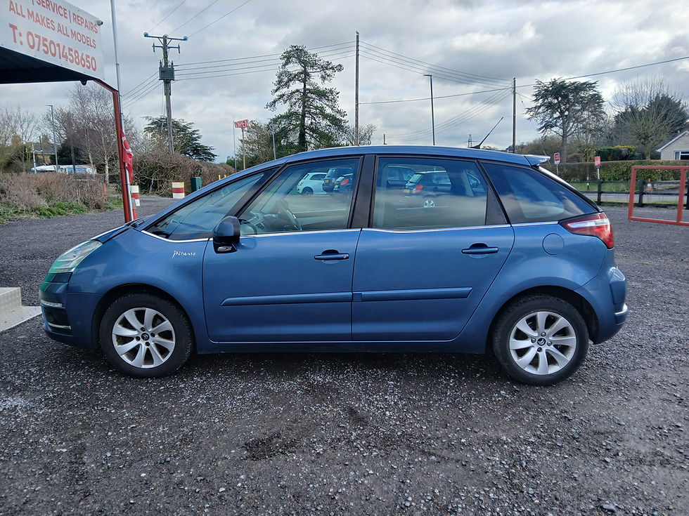 Thumbnail: Citroen C4 Picasso (11)