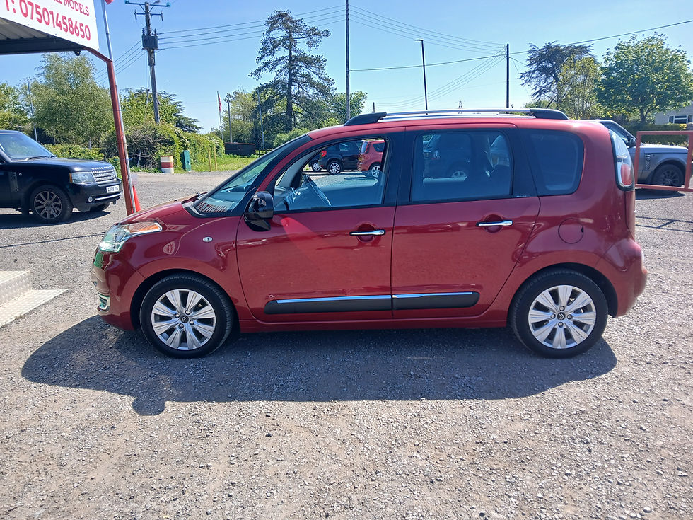 Thumbnail: Citroen C3 Picasso (61)