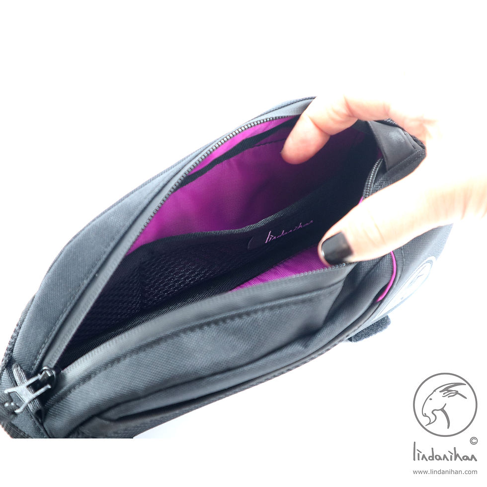 Küçük resim: Lilly Kadro Üstü Çanta-M-Siyah-Rainbow Reflektör Logolu-Lindanihan Design