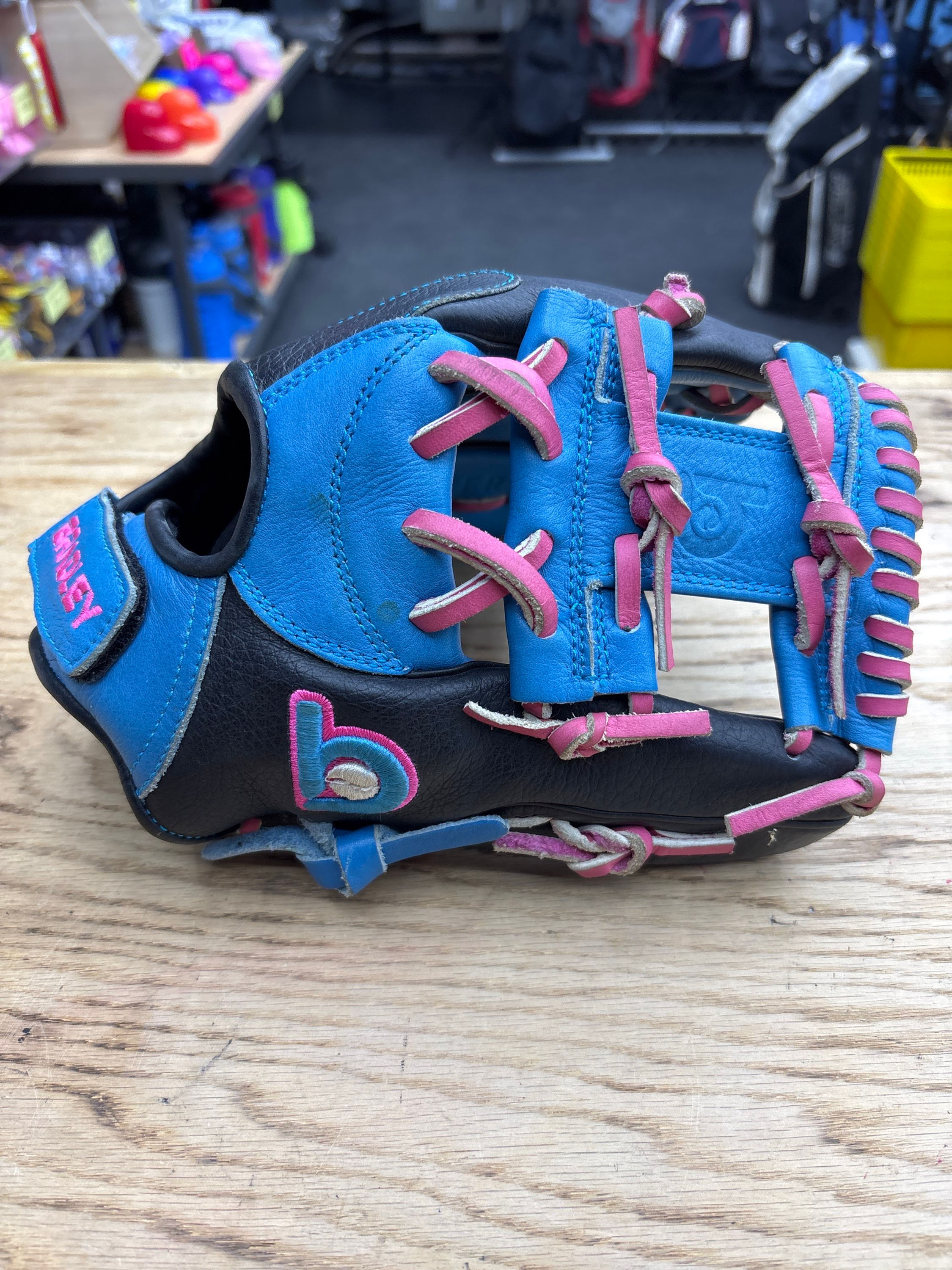 11.5” Bradley Igniter Softball Glove