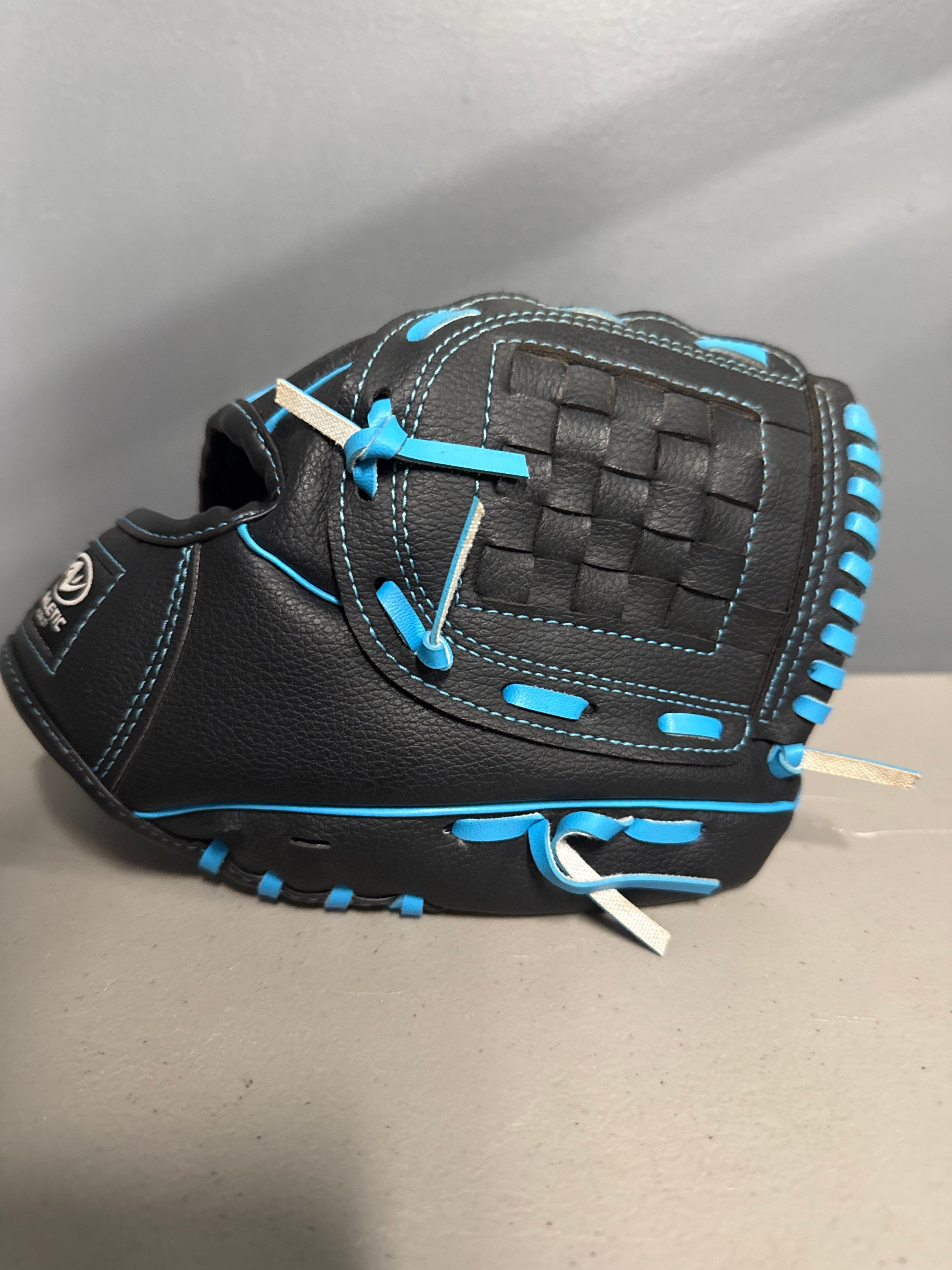 9" Athletic Works Black Blue Glove