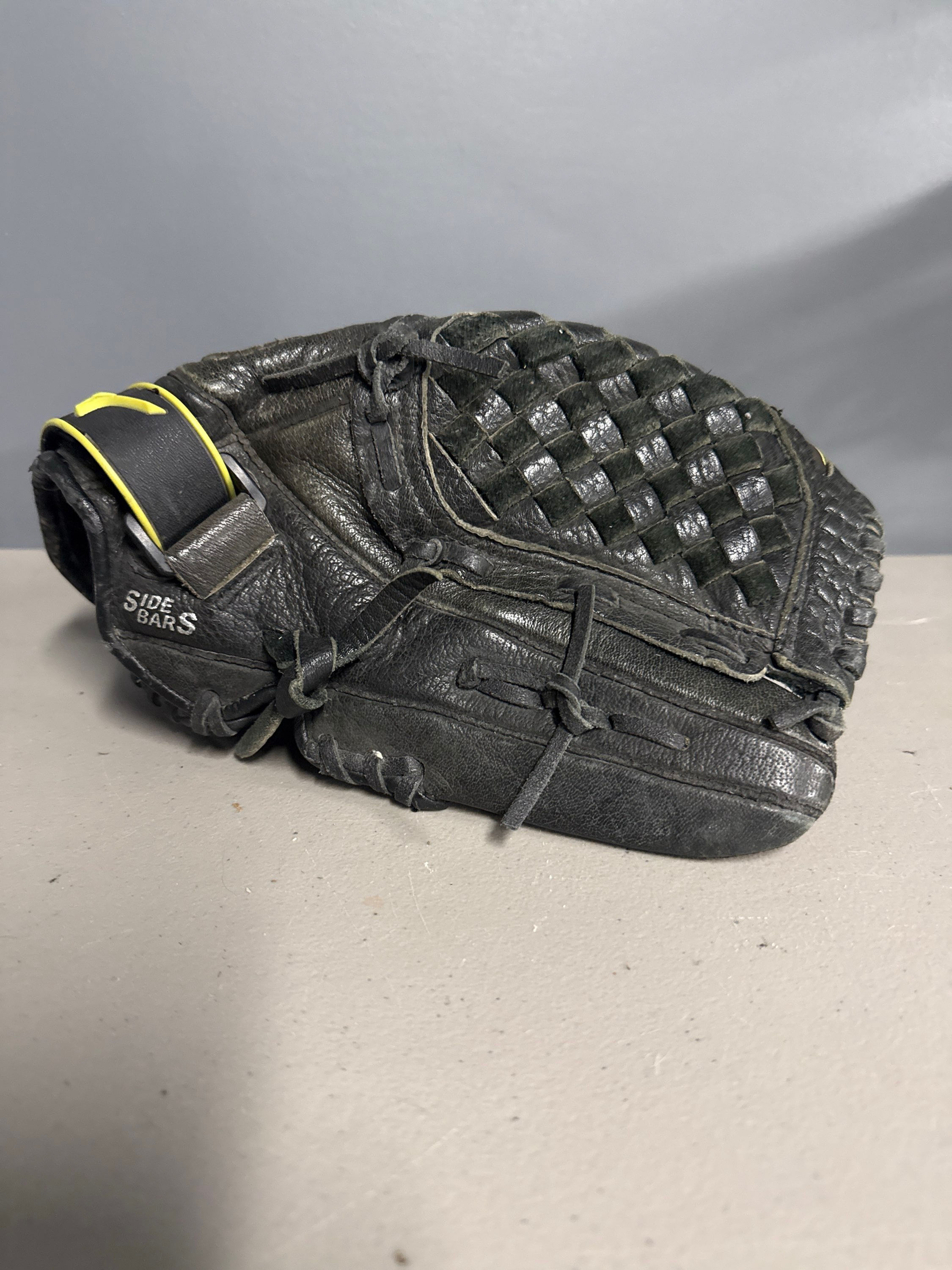 12" Mizuno Supreme GPL 1209D Glove