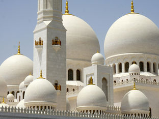An Abu Dhabi Layover Guide: Places to visit in Abu Dhabi on a stopover