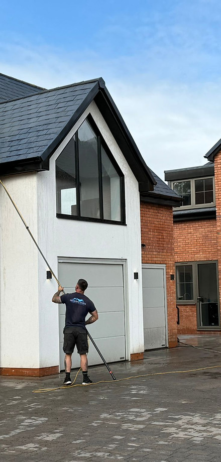 Window cleaning in Rugby, Houlton and Lutterworth