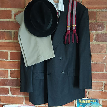 Cyril1940soutfit.jpg