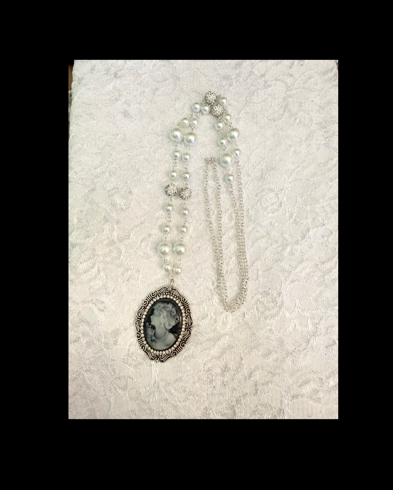 Cameo antique look 