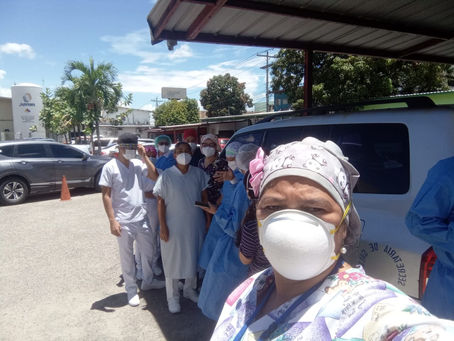 Personal médico pese a temor de ser despedidos exigen pago de salario