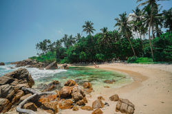 Secret-beach-in-mirissa-sri-lanka