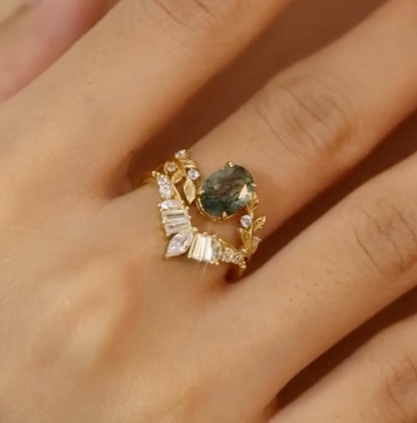 Thumbnail: Hillcrest White Topaz Ring(yellow gold)