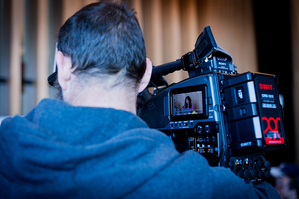 Televíziós forgatás a Ludwig Múzeum sajtótájékoztatóján