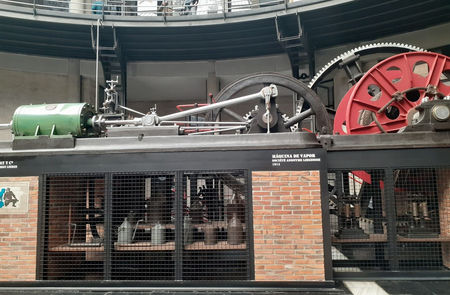 Machine à vapeur 1.jpg