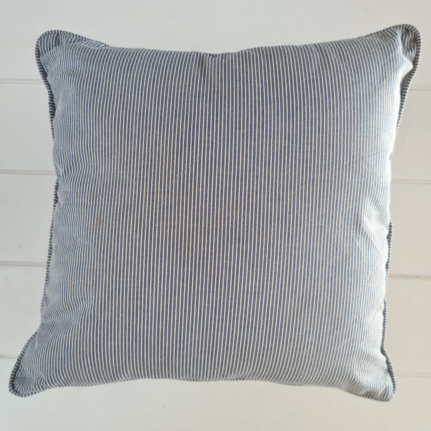 Almohadon Rayitas Azul40 x 40