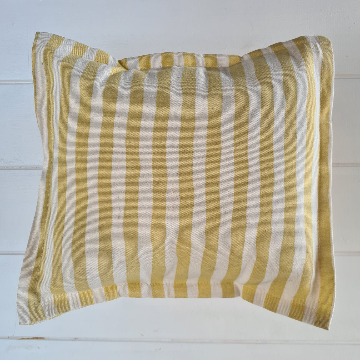 Almohadon Rayas  Amarillo 30x30