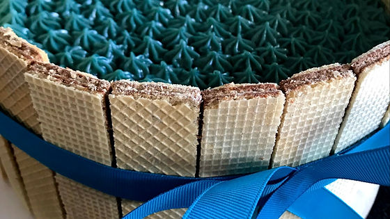 Wafer Cake (small size - serves around 8 slices)