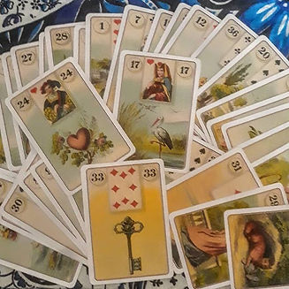 Baralho Cigano 🌻 🌾 As Cartas de Madame