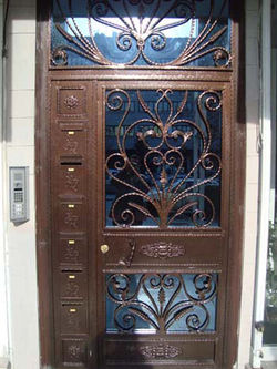 1348072479_elmmedya_bina-giric59f-kapc4b1sc4b1[1]