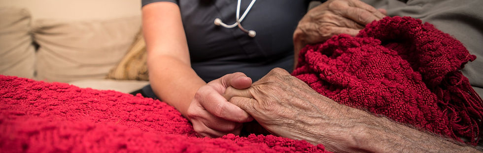 infirmière à domicile personne âgée