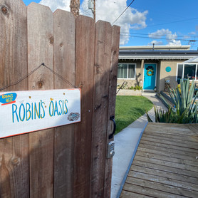 Robin's Oasis (4537)
