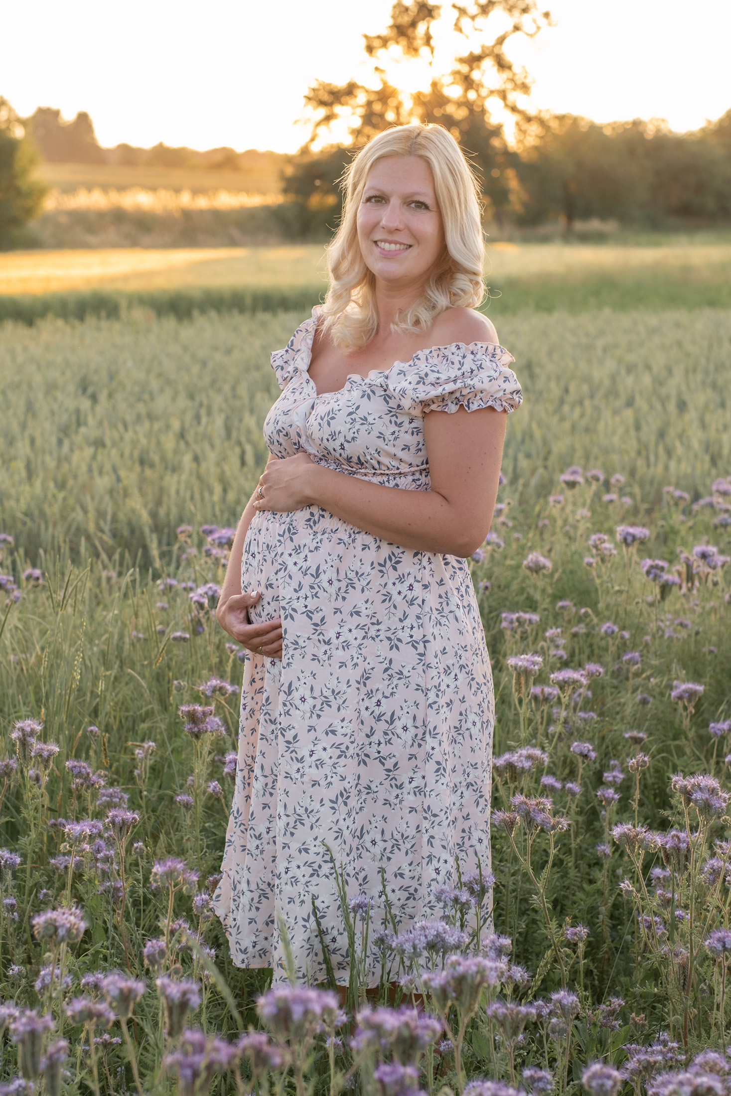 babybauchbilder Sonnenuntergang Fotoshooting
Fotograf in Herrenberg