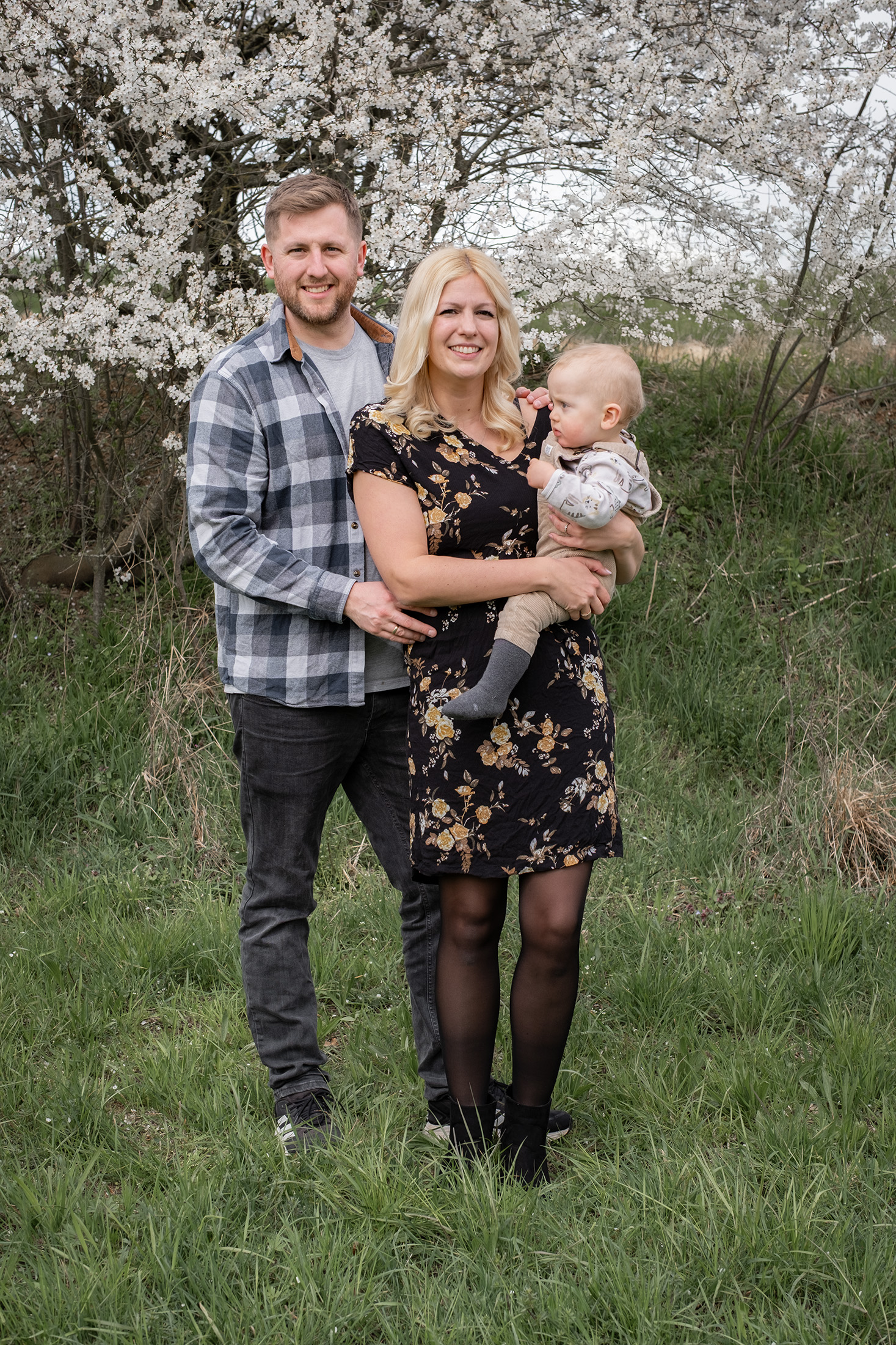 Familienfotoshooting
Familienfotos Frühling
Fotograf in Herrenberg
Fotograf in Nagold
Fotograf in Holzgerlingen