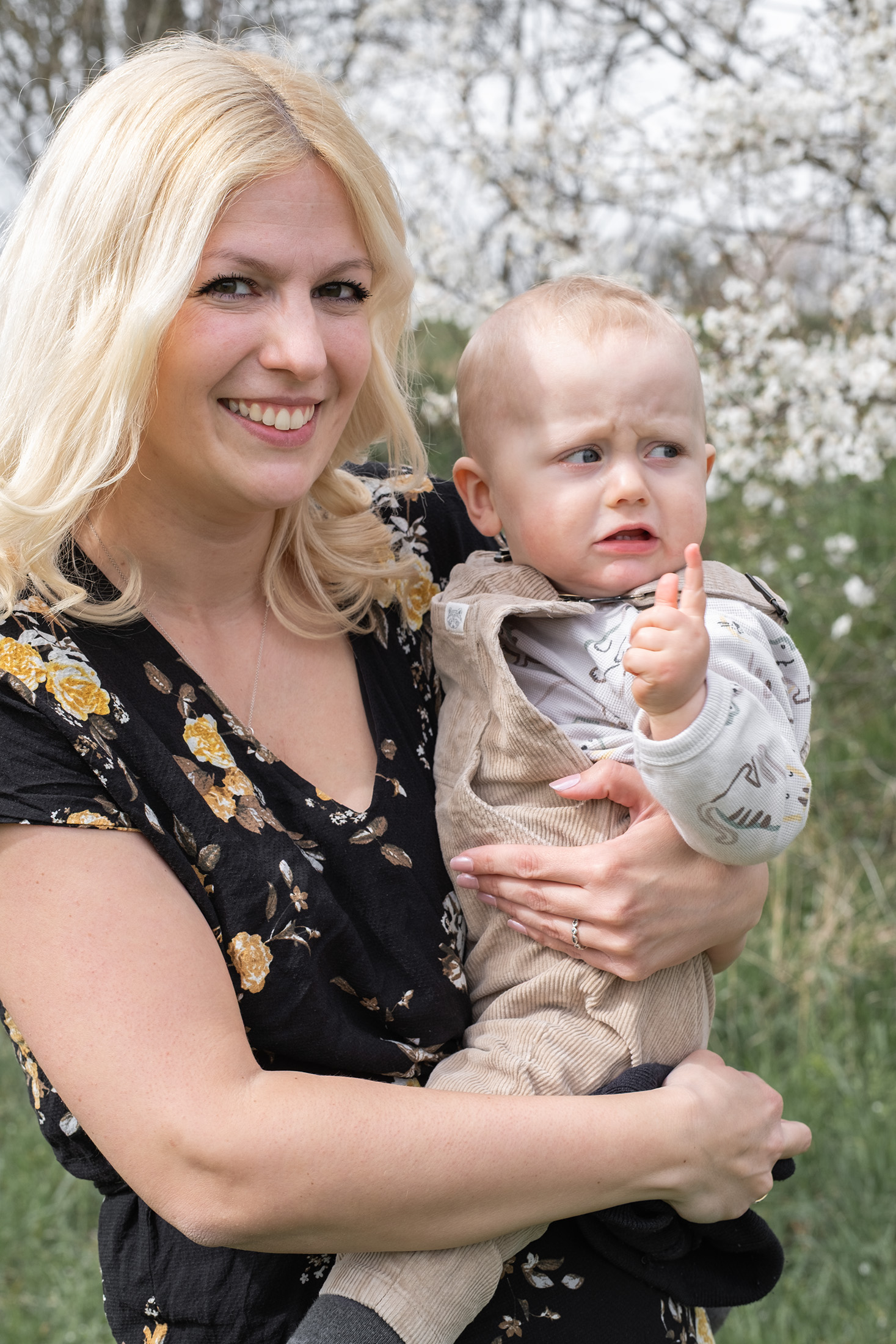 Familienfotoshooting
Familienfotos Frühling
Fotograf in Herrenberg
Fotograf in Nagold
Fotograf in Holzgerlingen