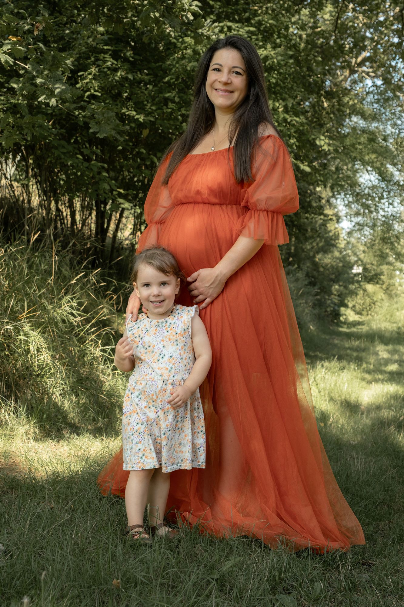 Schwangerschafts-Fotoshooting-mit-Familie-in-der-Natur-Herrenberg-Sindelfingen-Böblingen-Calw-Gärtringen-Holzgerlingen-Deckenpfronn-Tübingen