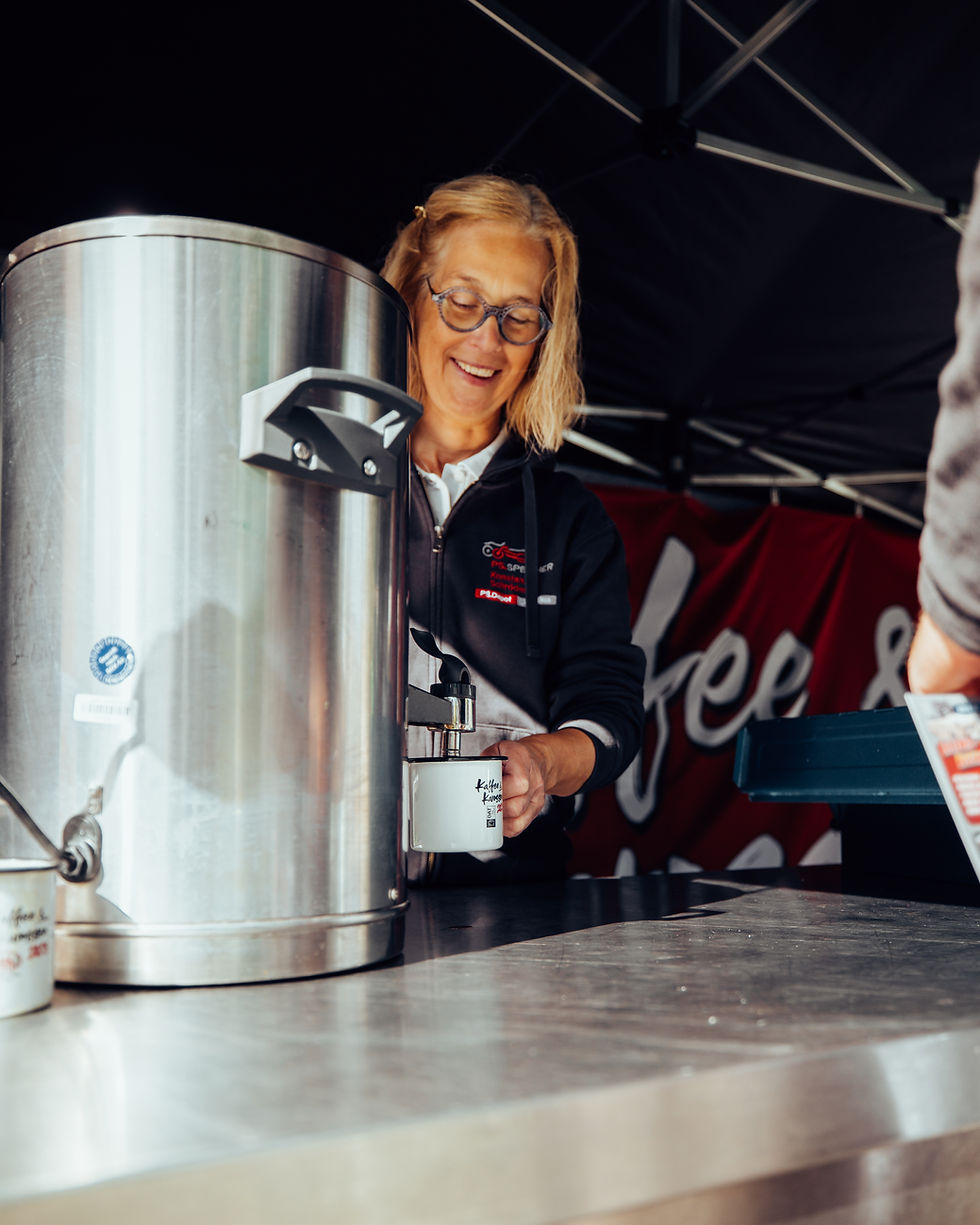Kaffee und Karossen Kafeestand