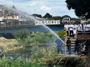 東久留米で32年続く「わくわく川清掃&川あそび」