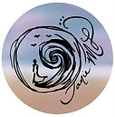 Logo officiel Janie McLaughlin - femme, mer, cercle, cochlée, signature d'artiste