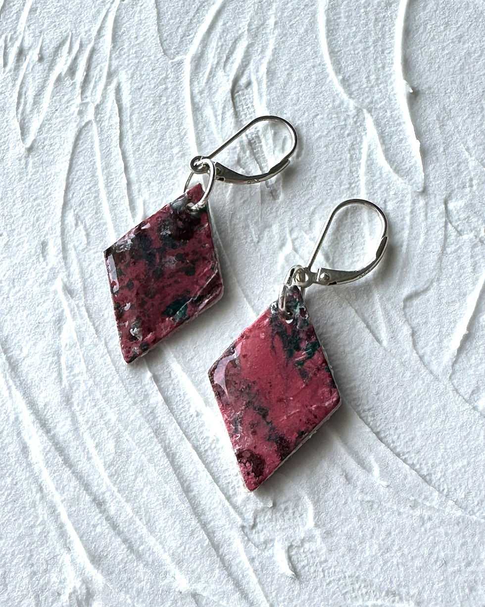 Thumbnail: Vive la Rose - Boucles d'oreilles no. 003