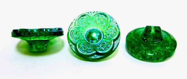 Glass Button - green flower (R455)