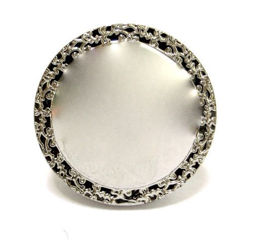 Thumbnail: Plastic Button - silver or gold (R525)