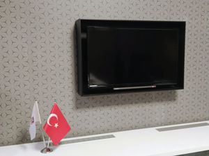 Lake Tv Kutusu ve Çerçeveli cam tablo