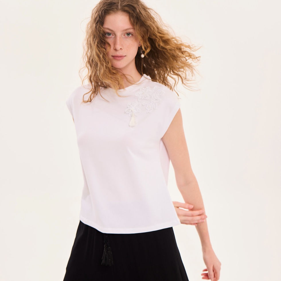 MOYA Flower T-Shirt
