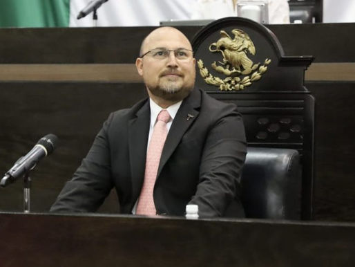 Este gobierno respeta, no dicta línea, no impone, no amenaza, no corrompe: Héctor Villegas