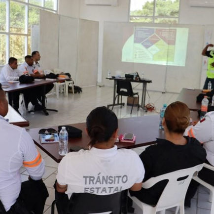 Recibe Tránsito Estatal  capacitación sobre el manejo de materiales peligrosos