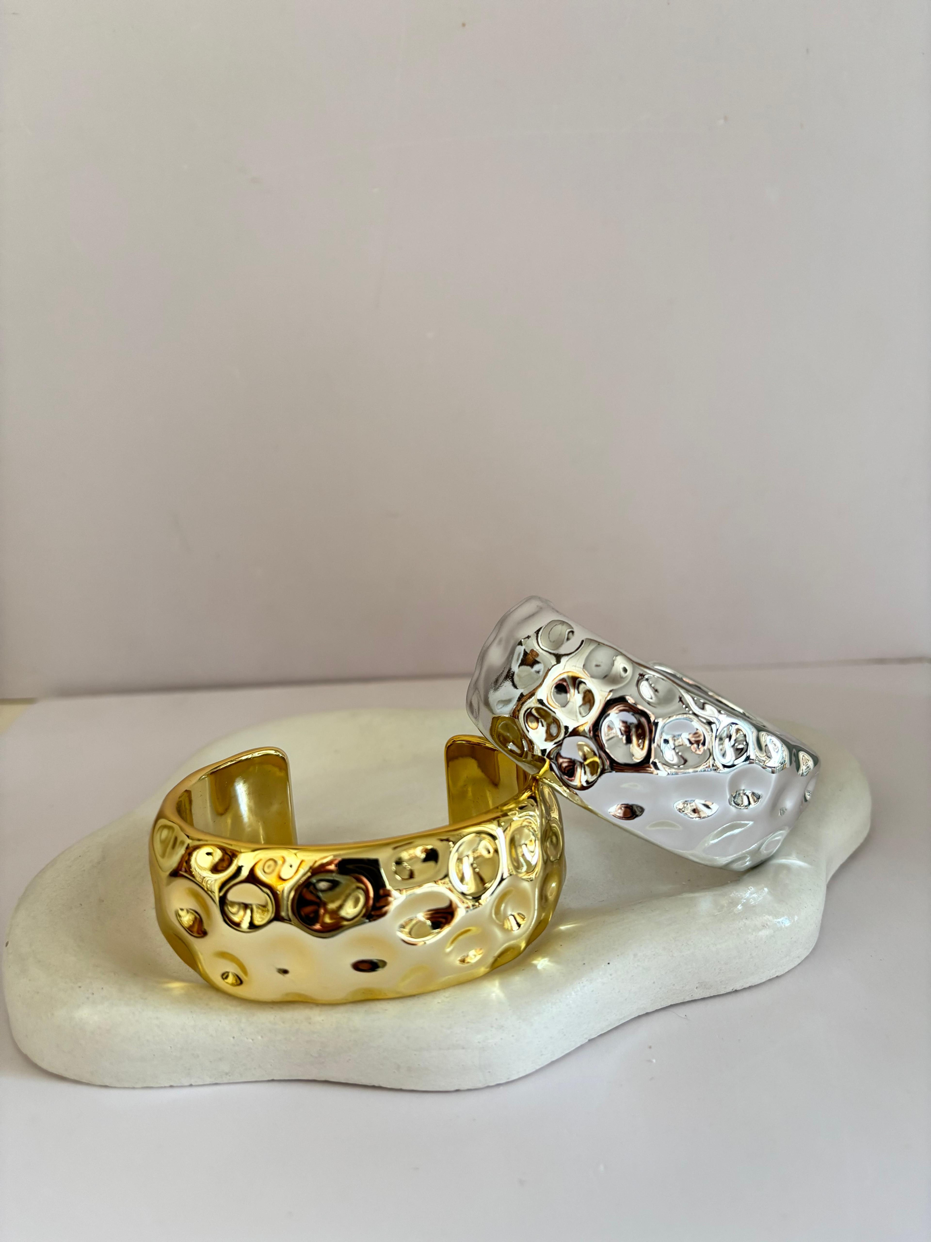 BRAZALETE EN ACRILICO