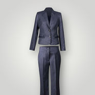 Traje sastre para mujer de saco y pantalón moderno