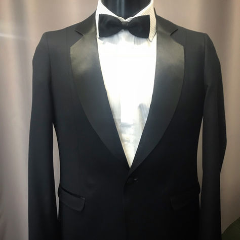 Traje a la medida, smoking negro