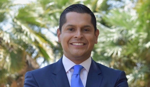 Roberto santiago black and latino essay 08 picture