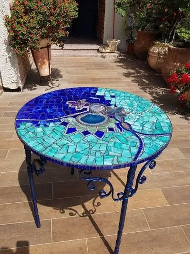 Table mosaique customisée ambiance méditéranéenne