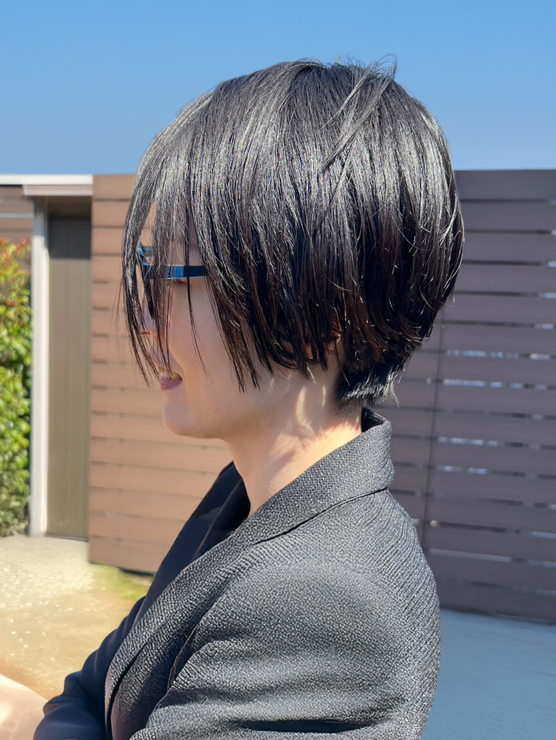 アザラニアンの横顔