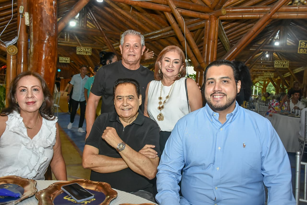 Juan Carlos Celedón, Daniel Celedón, Chiqui Medina, Tato Rojas, Débora Quiroga