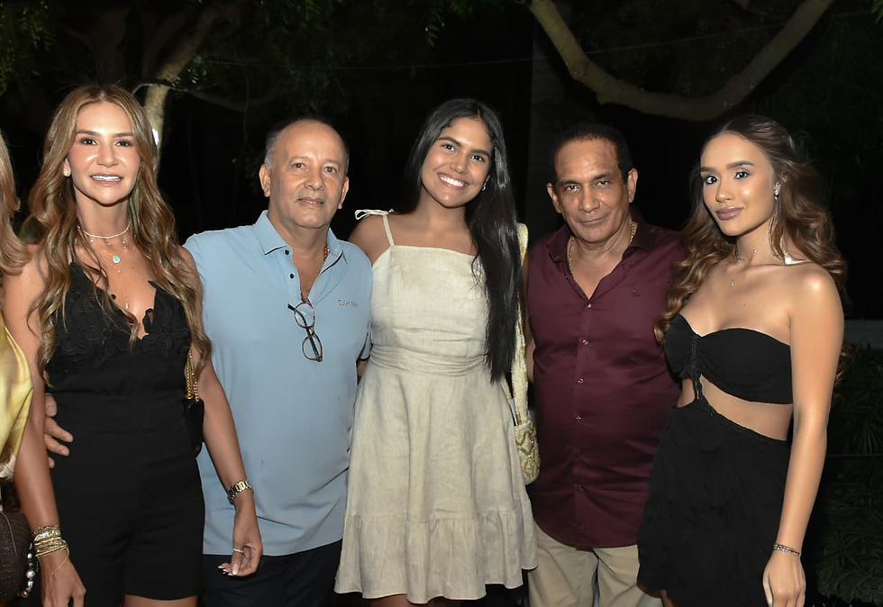 Elvia Milena Sanjuán, José Molina, Valentina Manjarrez , Rafael Manjarrez, Valeria Manjarrez