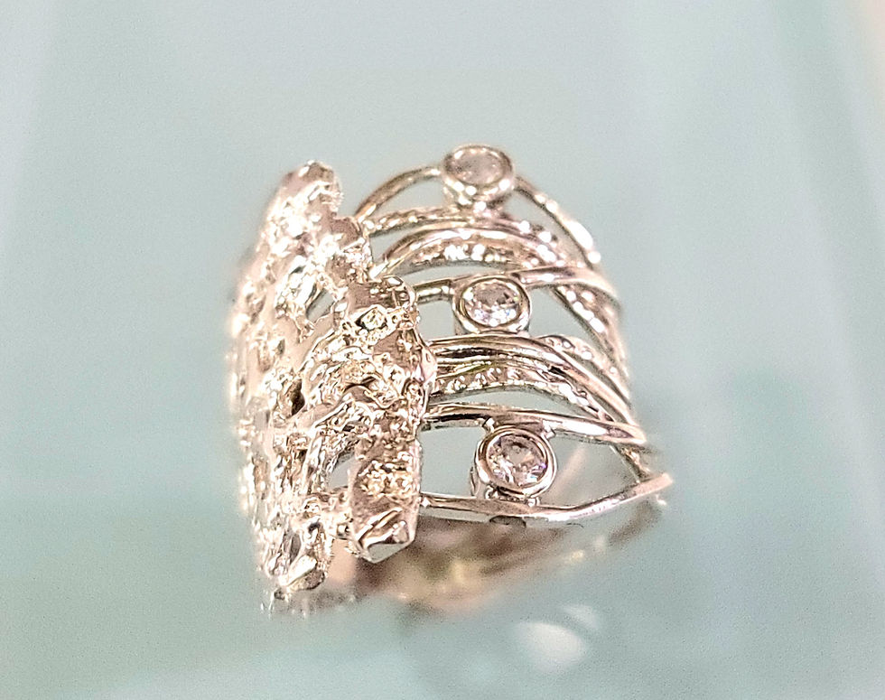 Thumbnail: Web with lace and topaz stones 