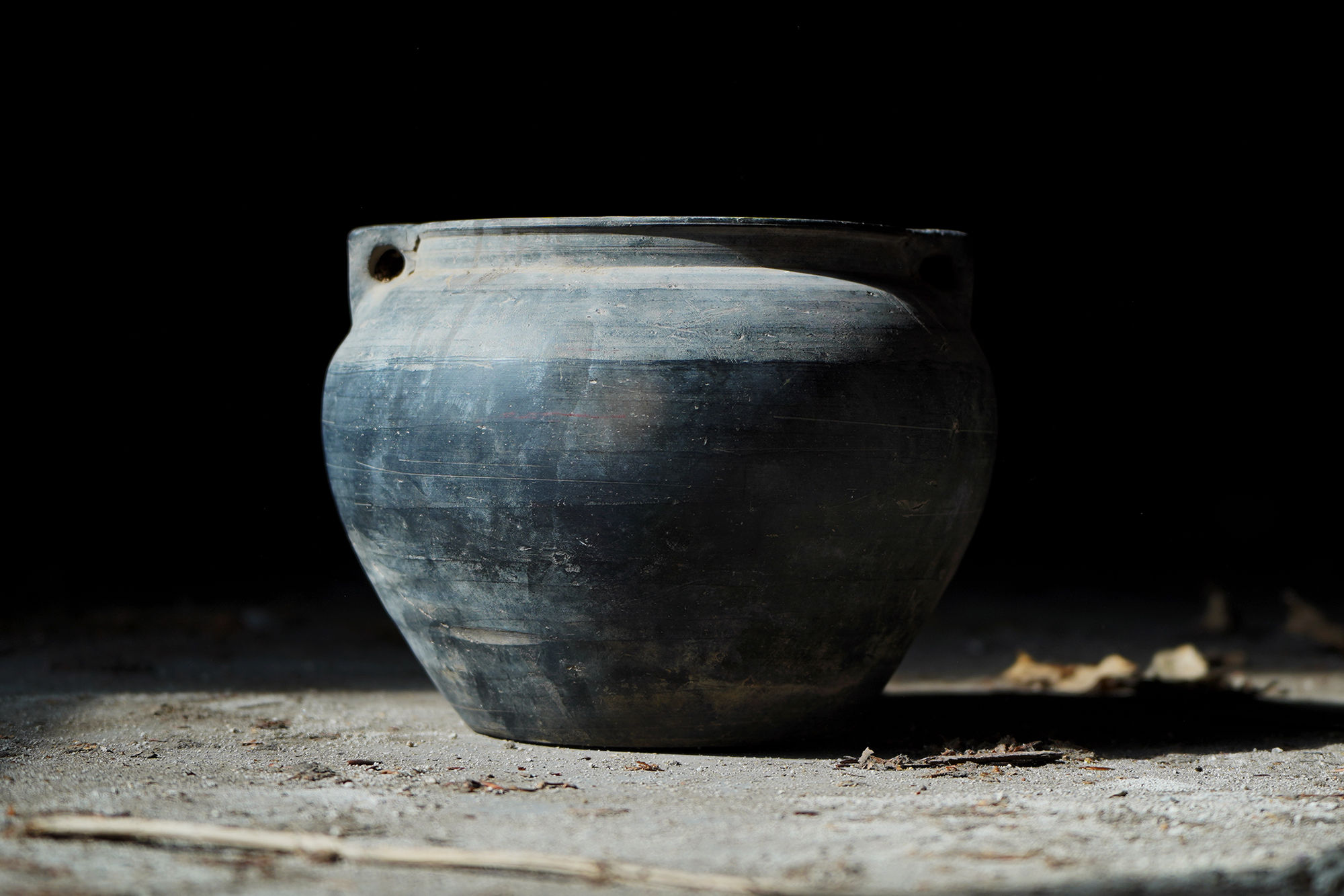 Old vintage terracotta pot, jar with 2 handles, handcrafted 30/30cm